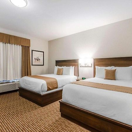 Royal Suites Estevan Eksteriør bilde