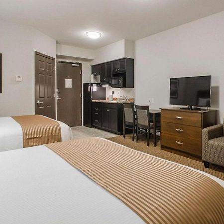 Royal Suites Estevan Eksteriør bilde